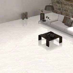 ITC Silk Onyx