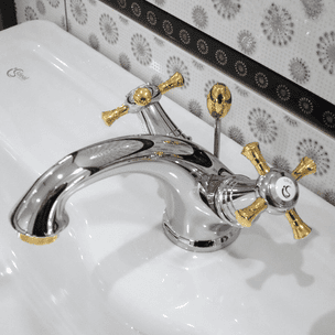 Ideal Standard Reflections